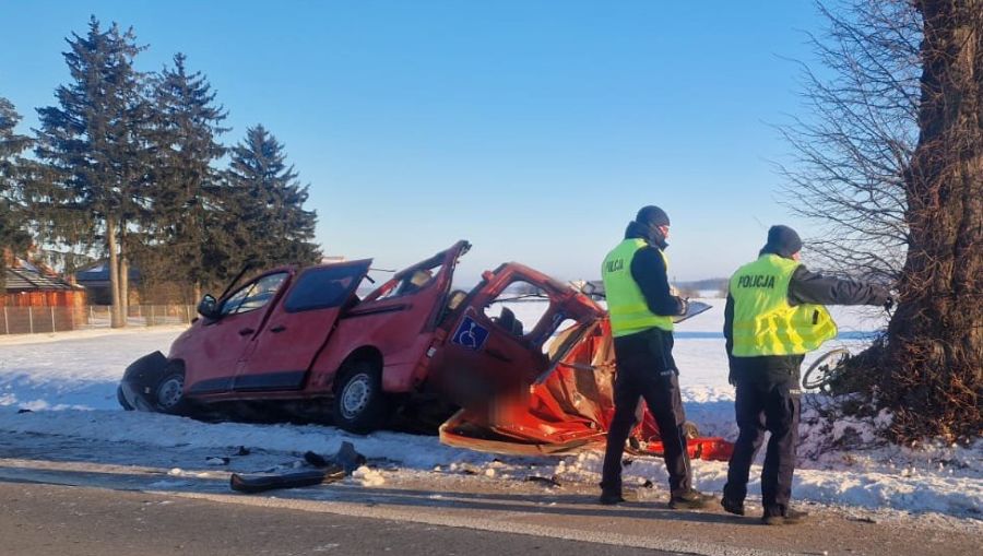 Zginęły trzy osoby. Kierowca busa usłyszał zarzuty